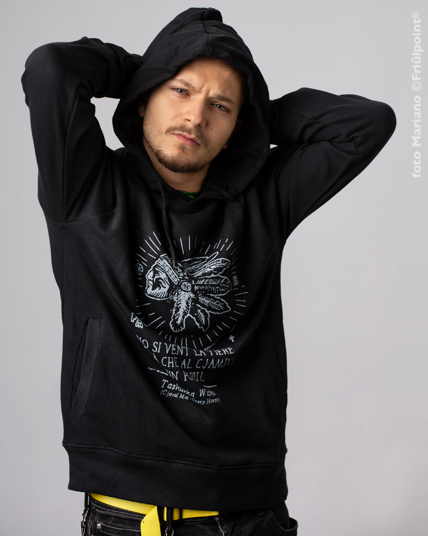 INDI22-Nero-NON-SI-VENDE-LA-TERRA-DOVE-CAMMINA-UN-POPOLO-CAVALLO-PAZZO-CRAZY-HORSE-V4
